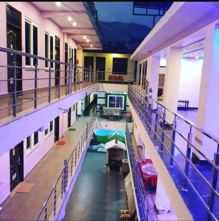 Hostel Flying Penguin Rishīkesh Zewnętrze zdjęcie